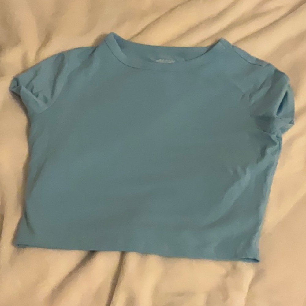 Crop blue shirt